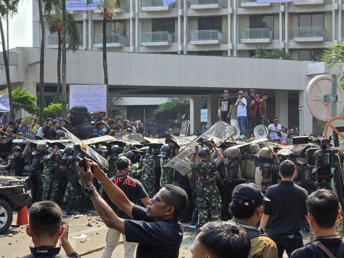 Foto: Eksekusi Hotel Sultan ricuh (Taufiq/detikcom)